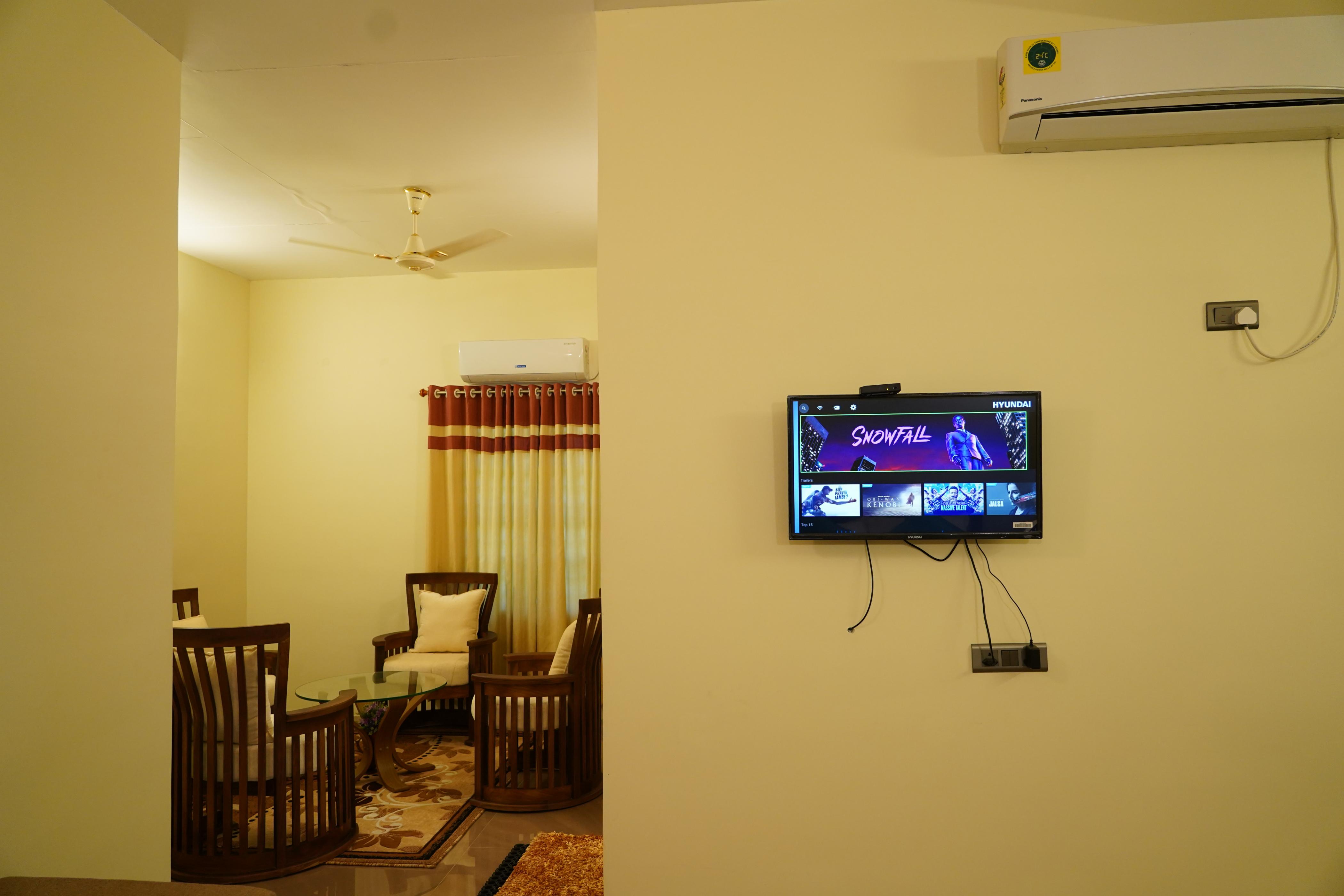 Blue Warm Foundations Private Limited Room Type - Super Deluxe Room
