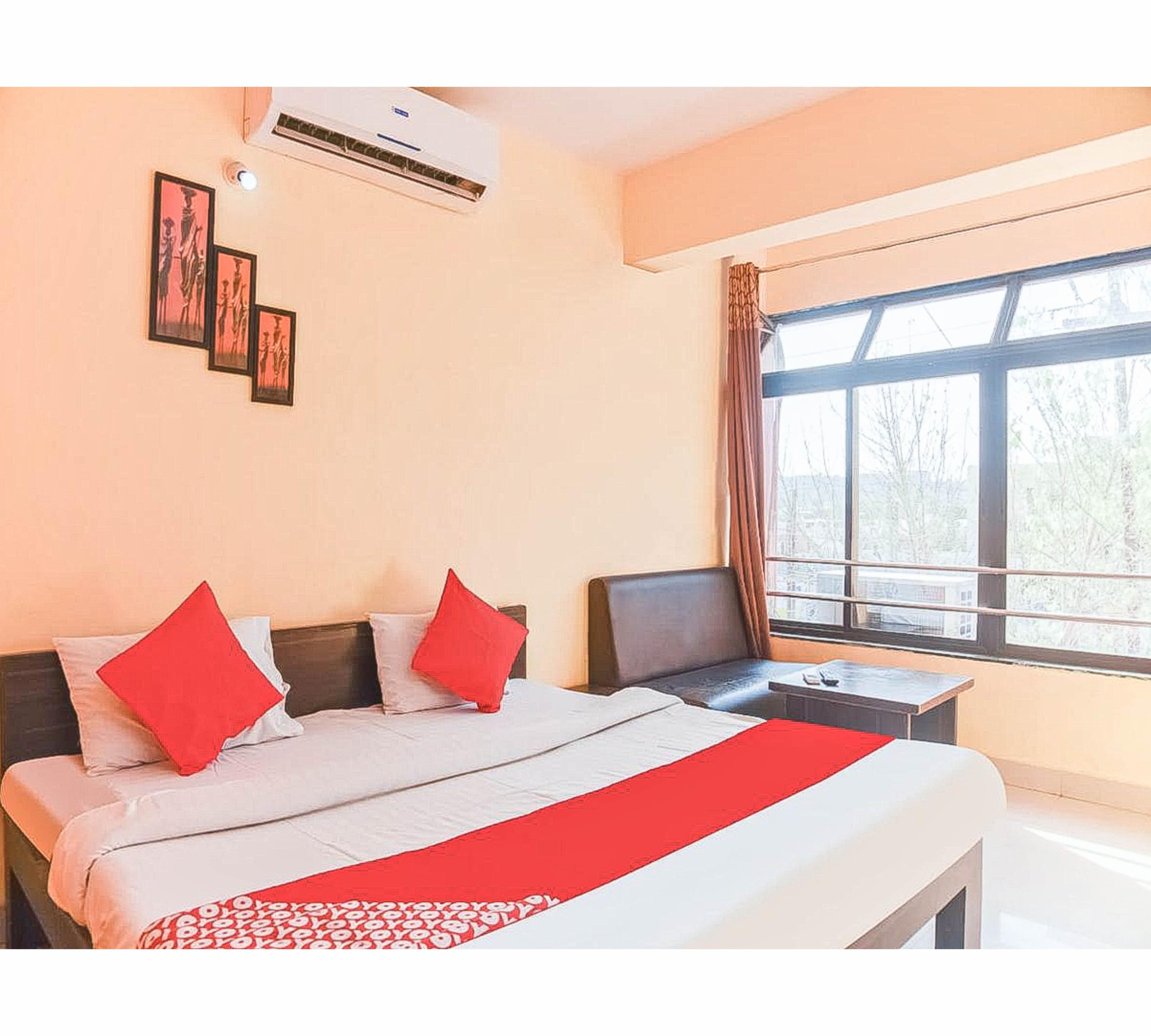 Hotel JK Palace Room Type - Standard Room AC