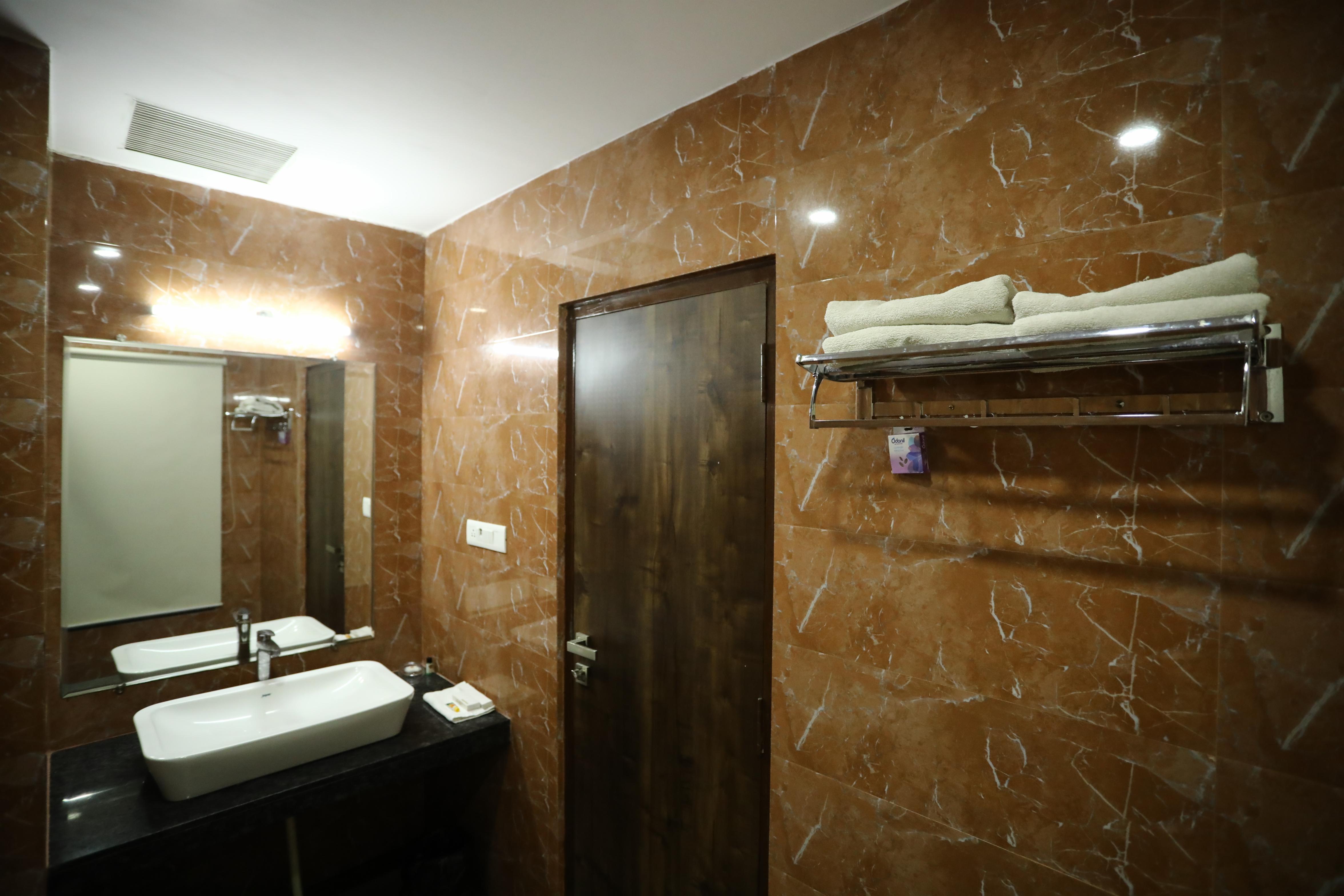 Hotel Old Rao Paota - Tap to explore photos