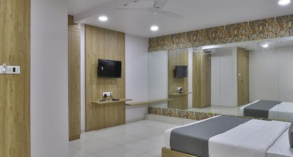 HOTEL MONVILLE Room Type - Honey Moon Room