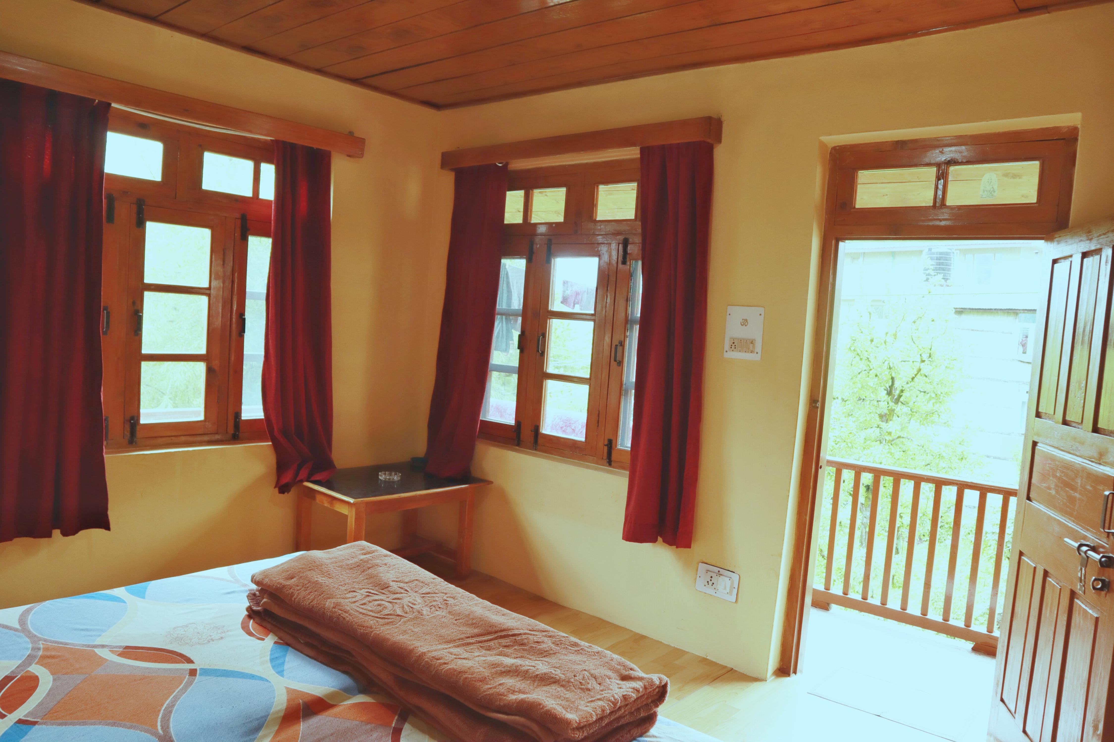 Manali Tribes Guesthouse - Tap to explore photos
