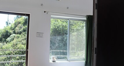 aashvi inn Room Type - Super deluxe