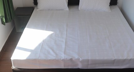 aashvi inn Room Type - Deluxe