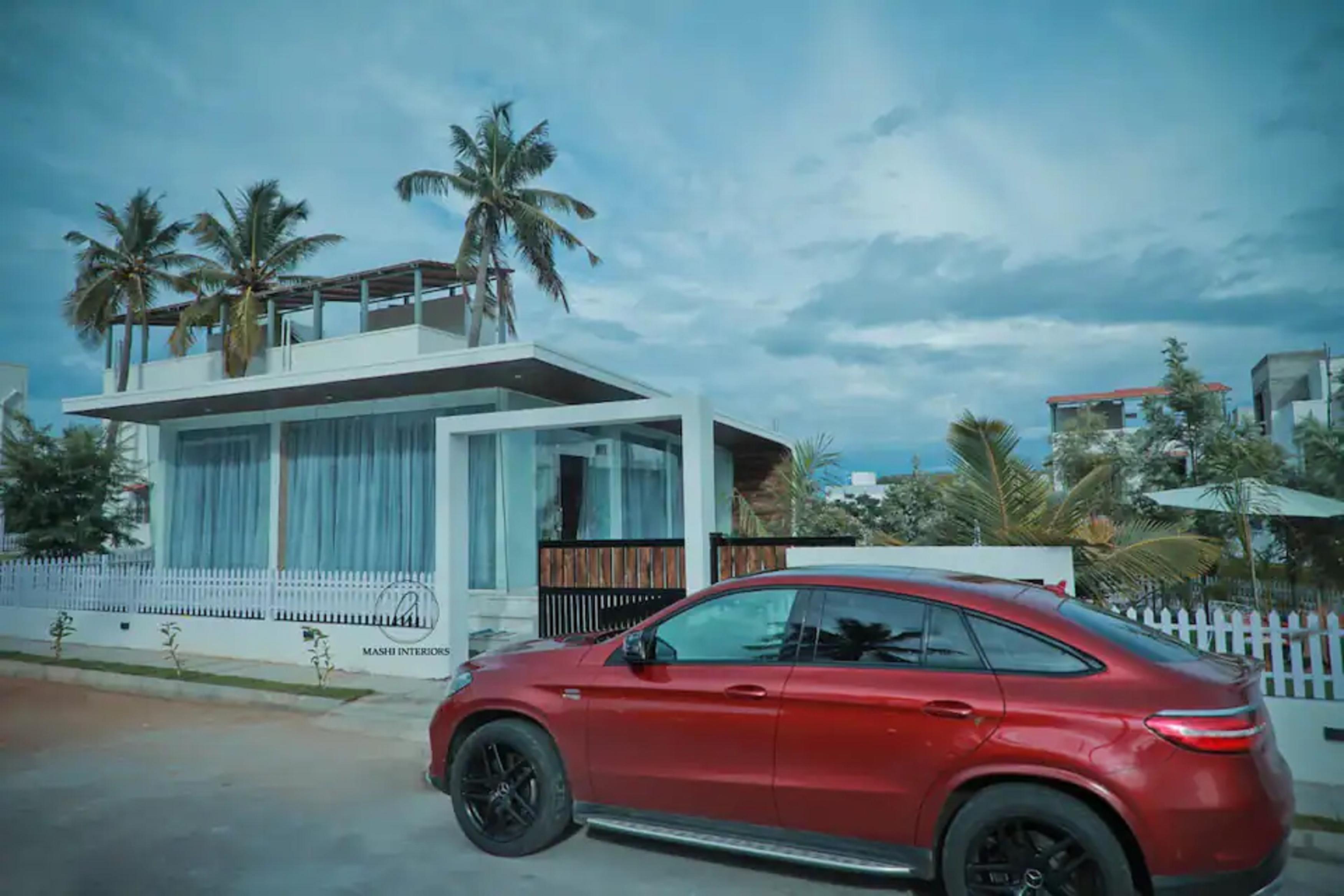 Aizahs luxurious farmhouse
