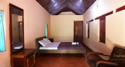 Chandralayam Homestay Room Type - Couple Cottage AC