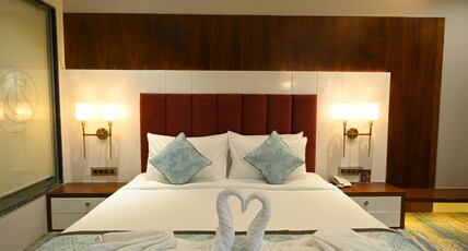 The Royal Class Hotel Room Type - JUNIOR SUITE ROOM
