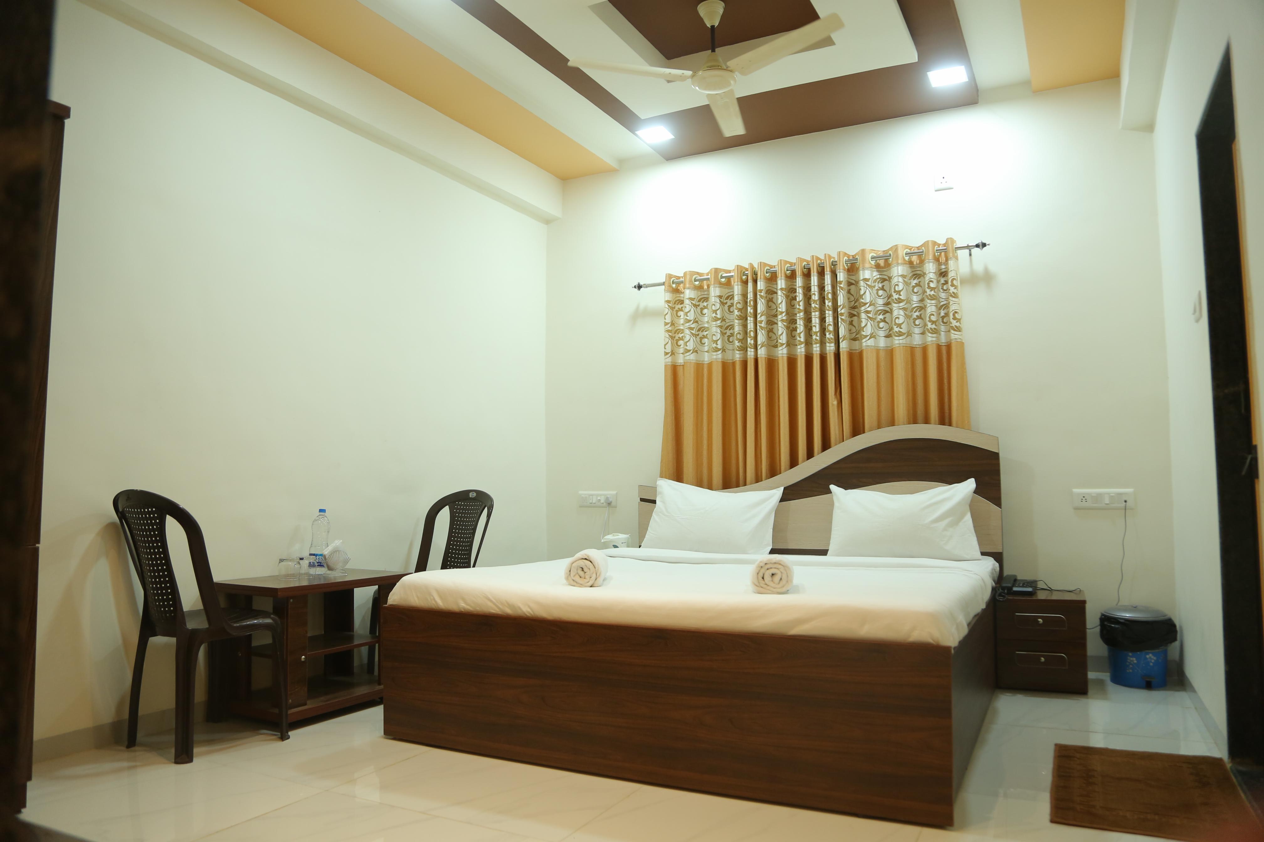 Hotel New Rudraksh Room Type - Economy Standard Room