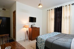 The Bulevar - Alpine