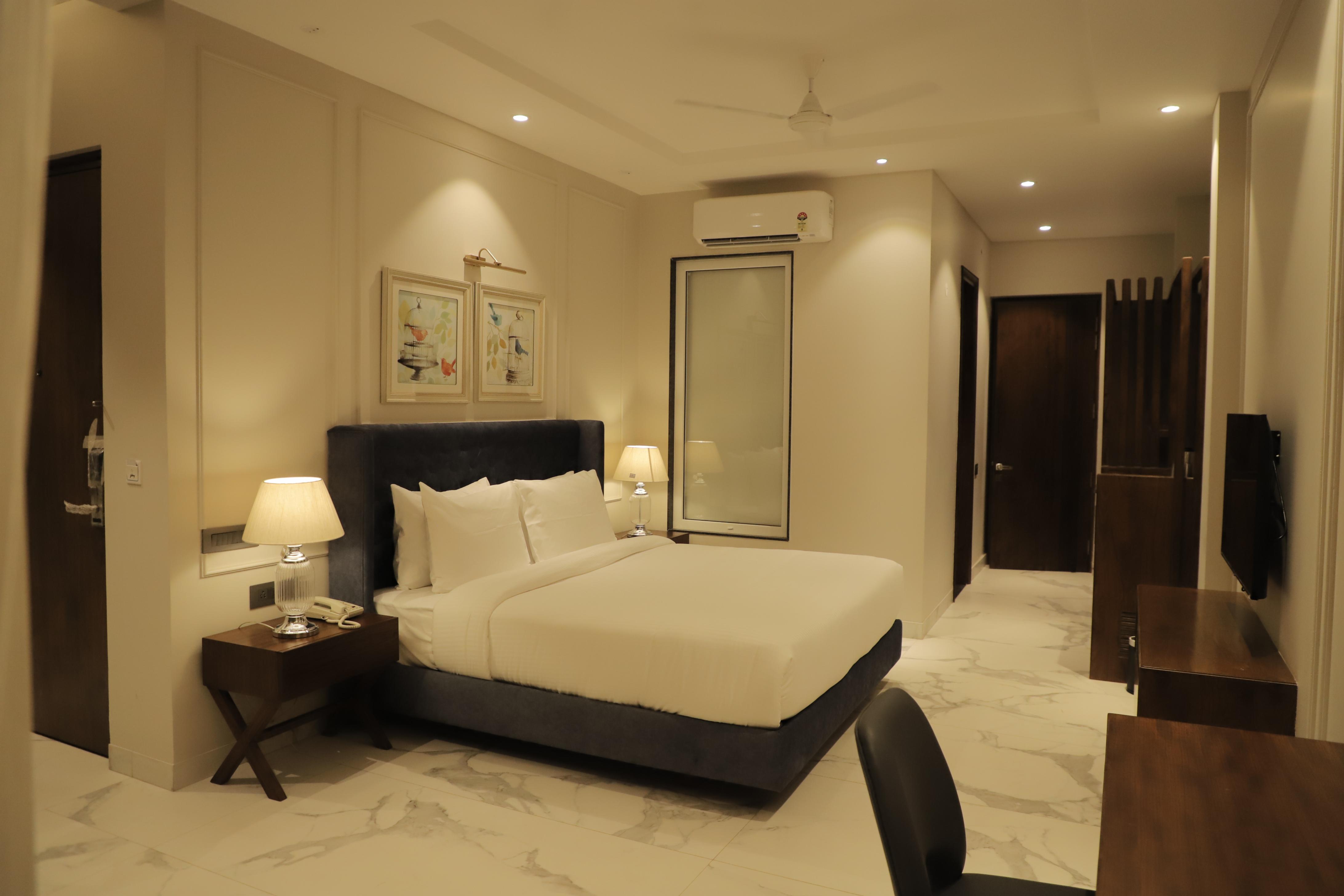 ORILLIA KASAULI Room Type - Luxury Super Deluxe Room