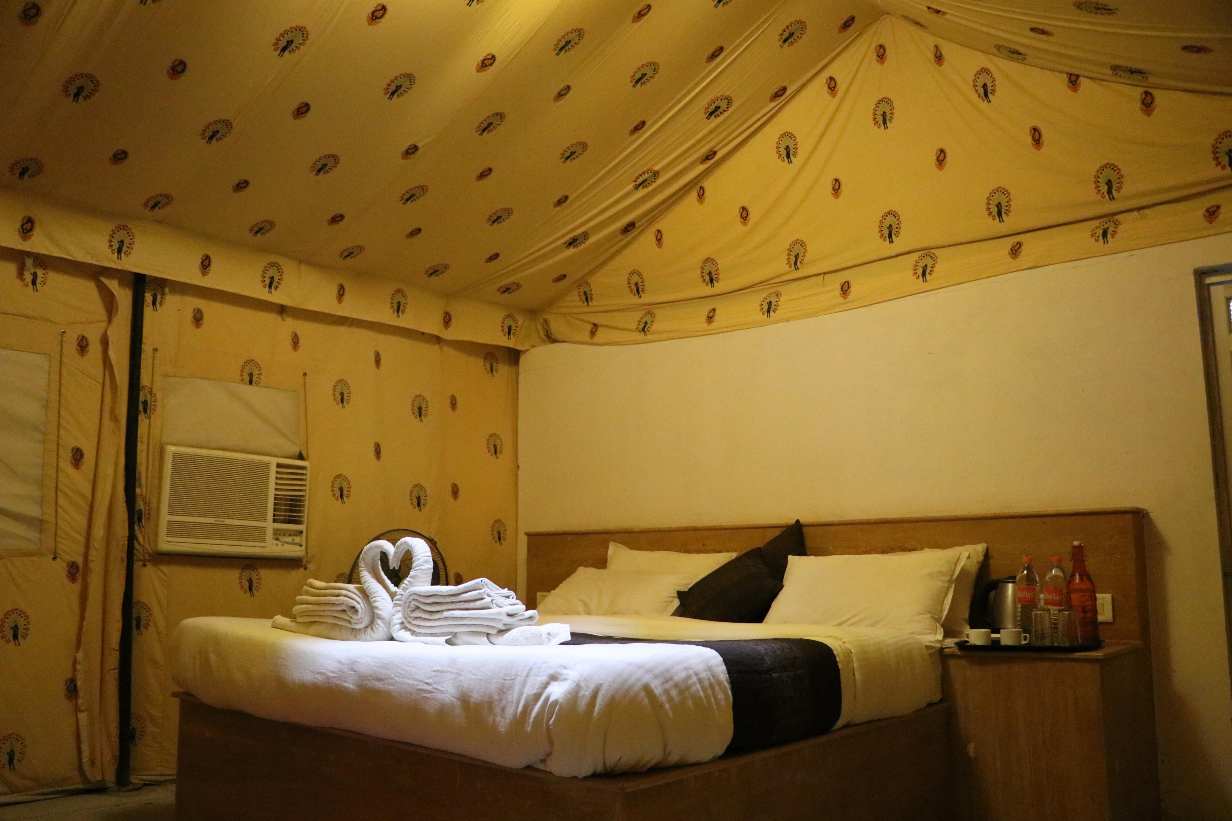 Classic Fort Desert Camp, Sam Jaisalmer - Tap to explore photos