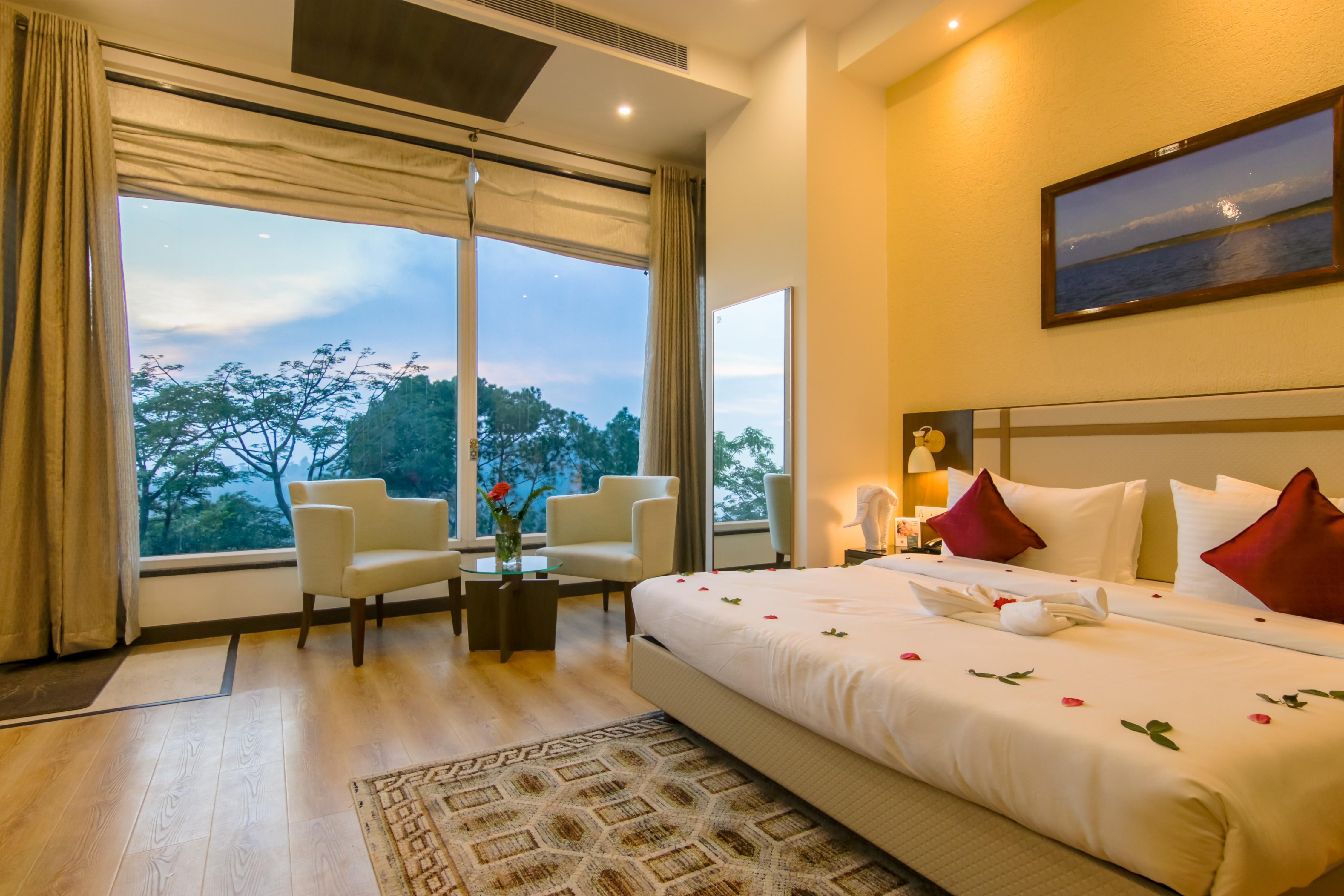 Dhauladhar Heights Resort | Experience The Luxury Room Type - Elite Executive Suite
