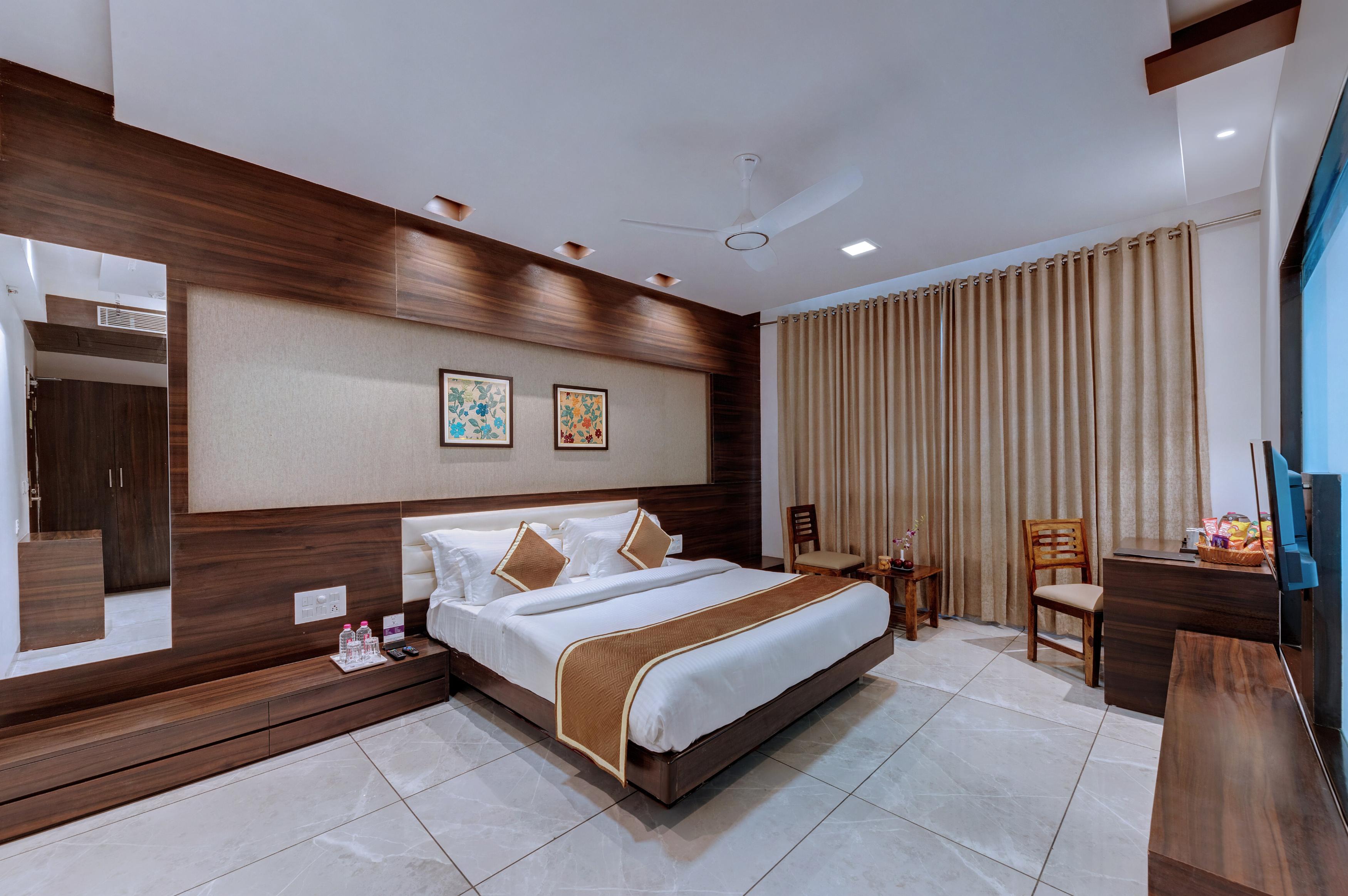 Hotel Apricot One Udaipur -Near Fateh Sagar Lake Room Type - Deluxe Room