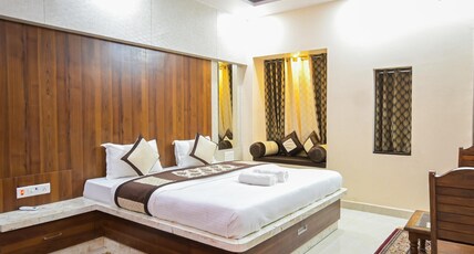 Hotel Ajeet Palace Room Type - Super Deluxe King Room