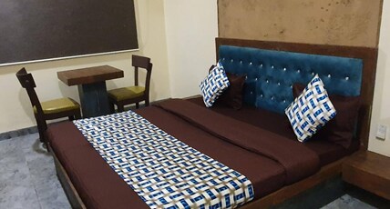 Jalsara Hotel and Restaurent Room Type - DOUBLE BED DELUXE