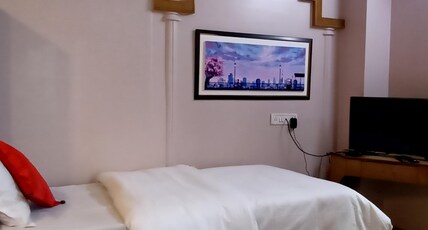 STAR VIEW GUEST HOUSE Room Type - SUPER DELUXE ROOM WITH WORK DESK STAR VIEW GUEST HOUSE Room Type - SUPER DELUXE ROOM WITH WORK DESK
