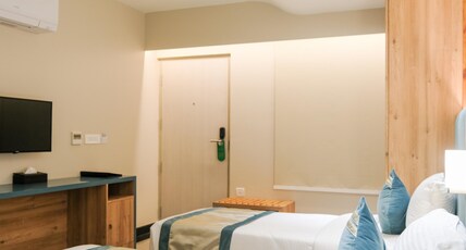 Hotel Kingship By Kahlon Room Type - Deluxe Twin Bed Room,25 Percent Off On Food Bill,Free Wifi Hotel Kingship By Kahlon Room Type - Deluxe Twin Bed Room,25 Percent Off On Food Bill,Free Wifi