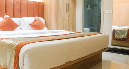 Hotel Kingship By Kahlon Room Type - Deluxe Room, Local Id Not Accepted, Foreign Nationals not accepted, 25 Percent Off On Food Bill, Fre Hotel Kingship By Kahlon Room Type - Deluxe Room, Local Id Not Accepted, Foreign Nationals not accepted, 25 Percent Off On Food Bill, Fre