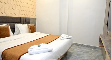 Hotel A-1 Vastrapur Room Type - Deluxe AC Room