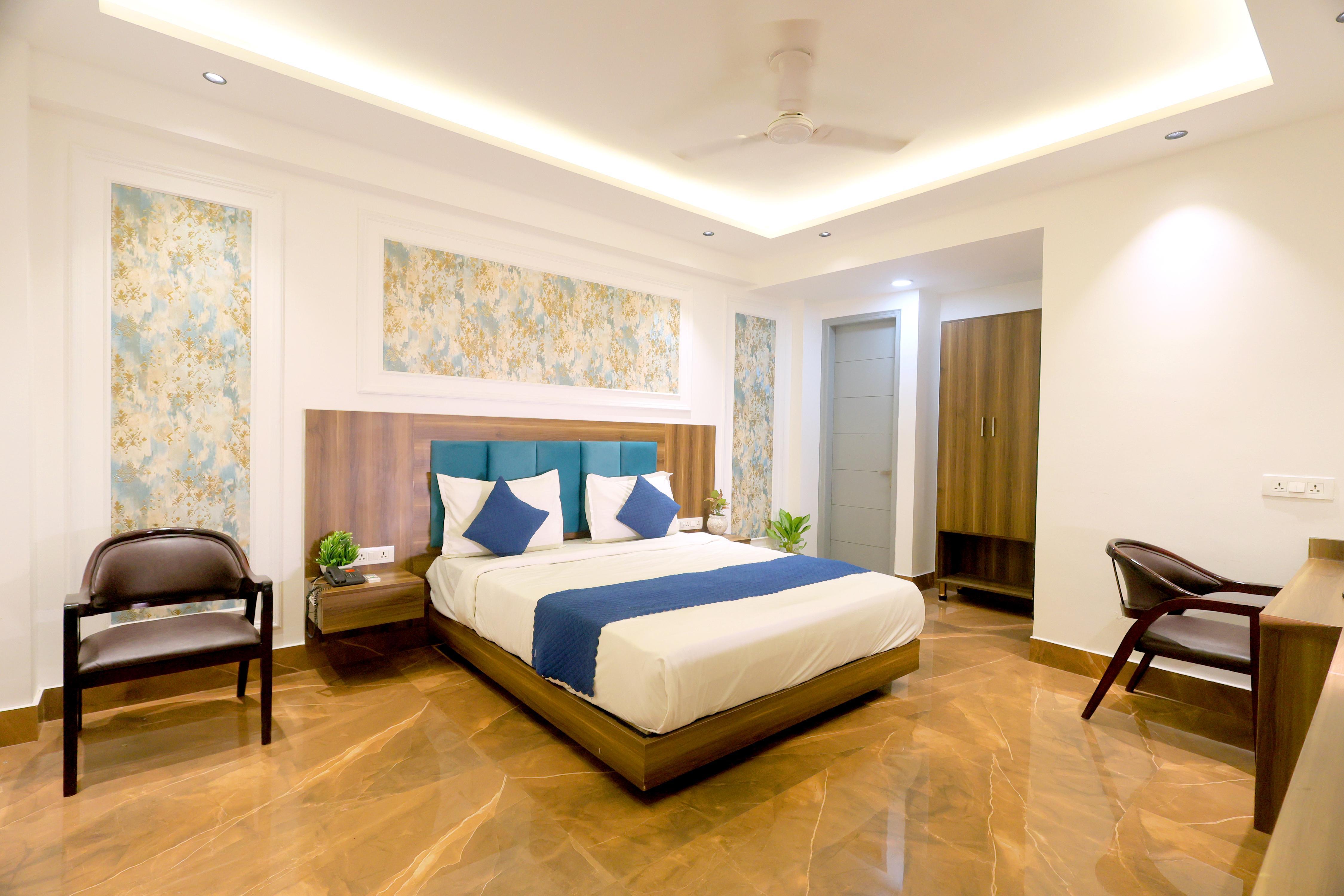 Hotel Wedlock Sector 47. Room Type - Luxury Room