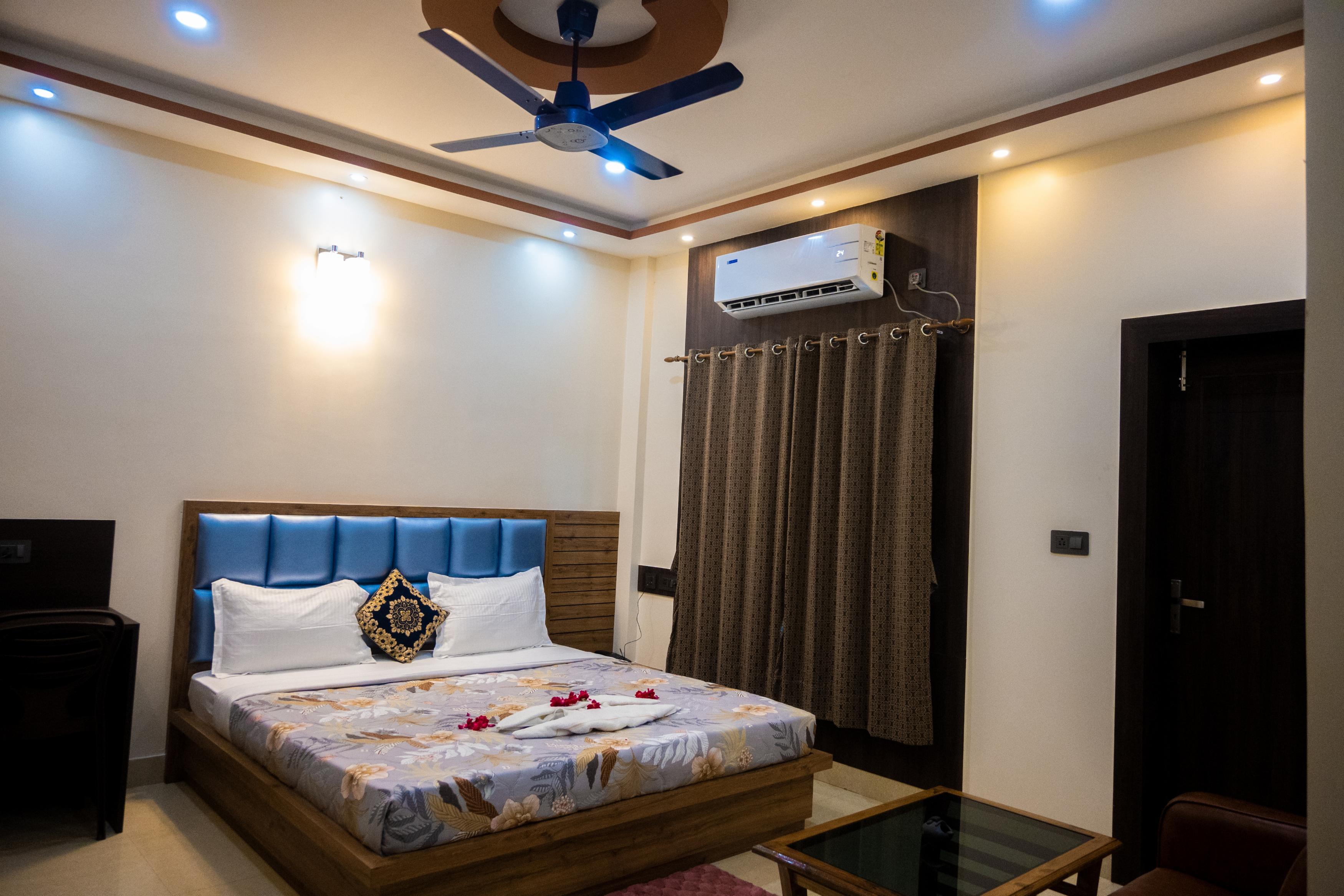 UNIQUE SHANTINIKETAN Room Type - Executive Room