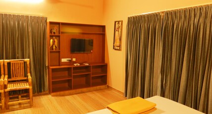 SELVAMATHI FARM RESORTS Room Type - Tree House Mount View Room