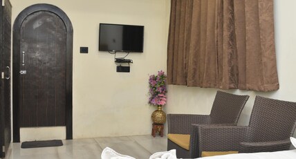 Hotel Gold- Inn Room Type - Executive Room with Sofa