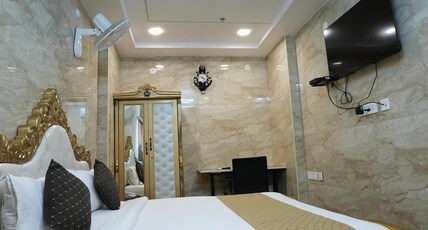 HOTEL CASTLE(K N GUPTA GROUP OF HOTELS) Room Type - Super Deluxe
