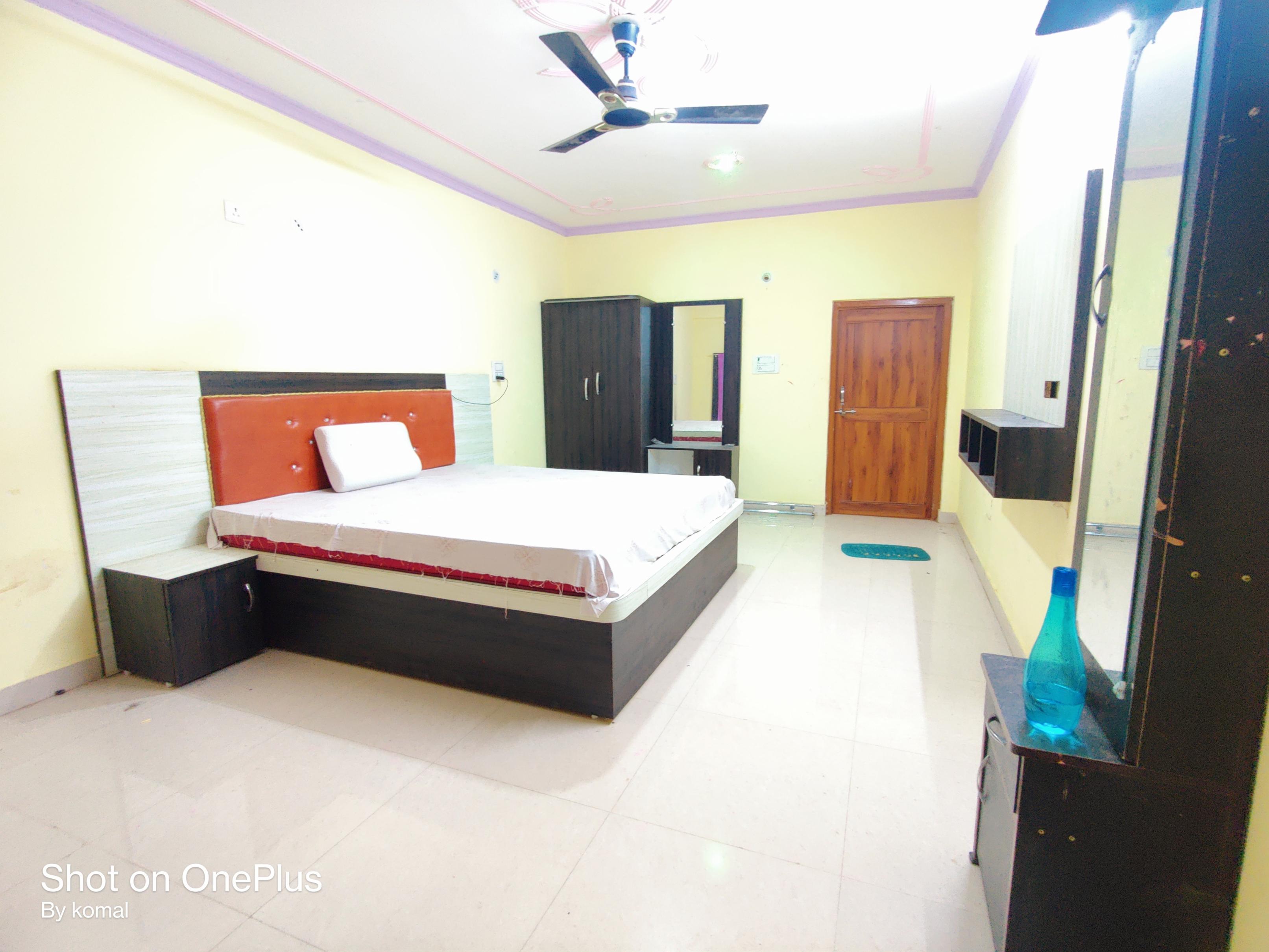 HOTEL KANISHK - Tap to explore photos