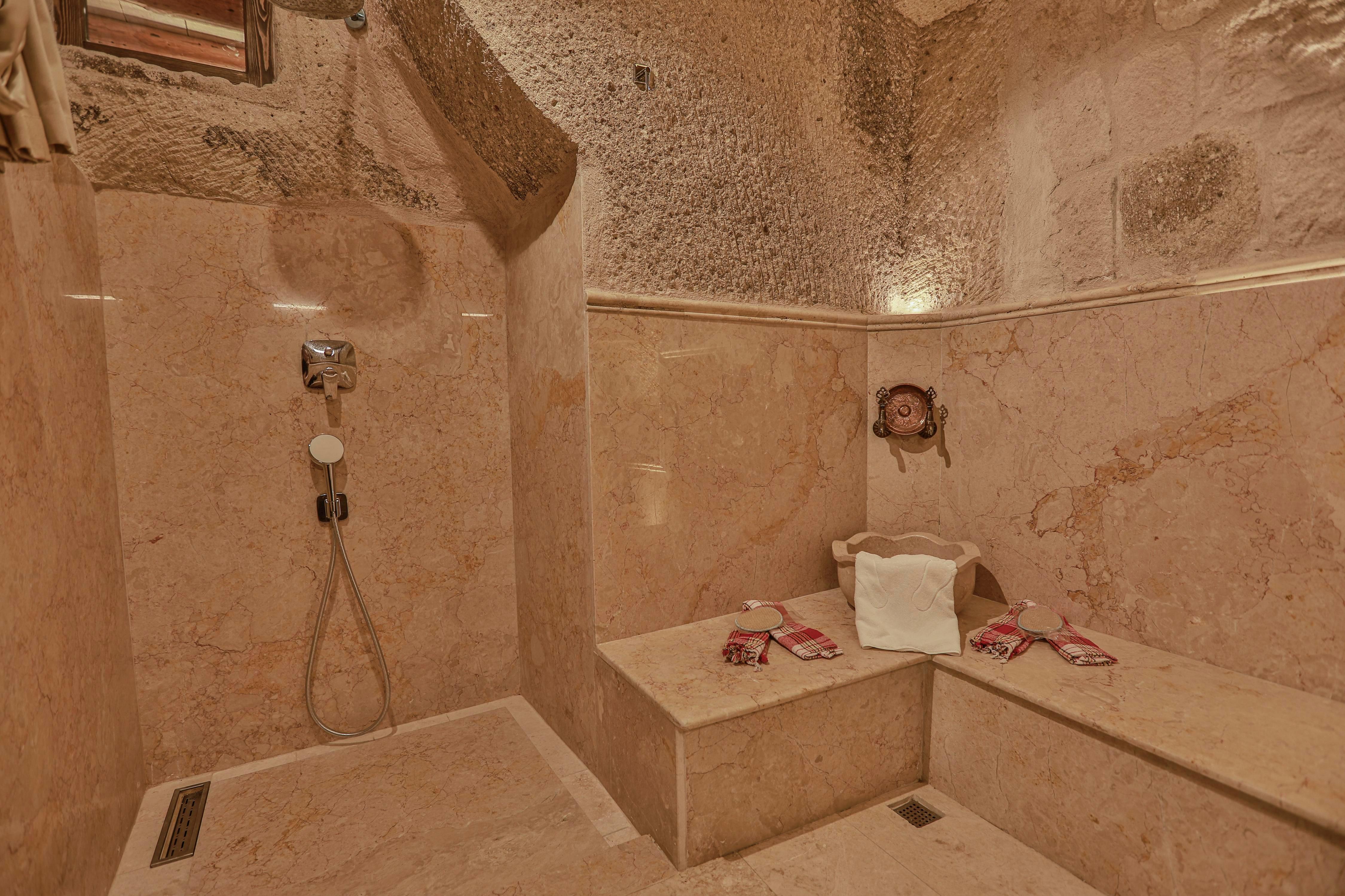 Sah Saray Cave Suites Halal Hotel - Tap to explore photos