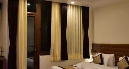 Montana Vyoo Hotel Room Type - KANCHENJUNGA VIEW  EXECUTIVE SUITE