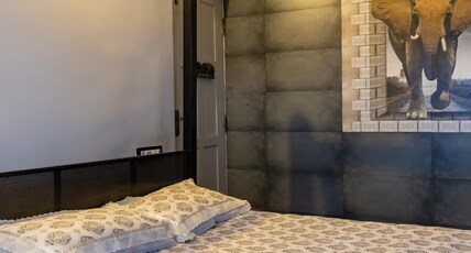 Ponnappas Court. Room Type - Semi Delux