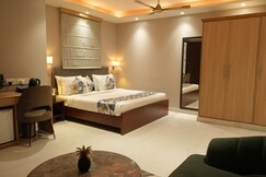 Hotel Jaiminis Landmark by Singh Sahib