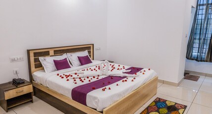 PRASHANTH RESIDENCY Room Type - Deluxe Room Non AC