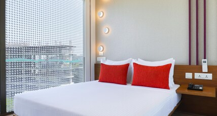 Lemon Tree Hotel, Kalina BKC, Mumbai Room Type - Superior Room
