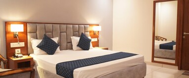 Hotel West Field Plaza