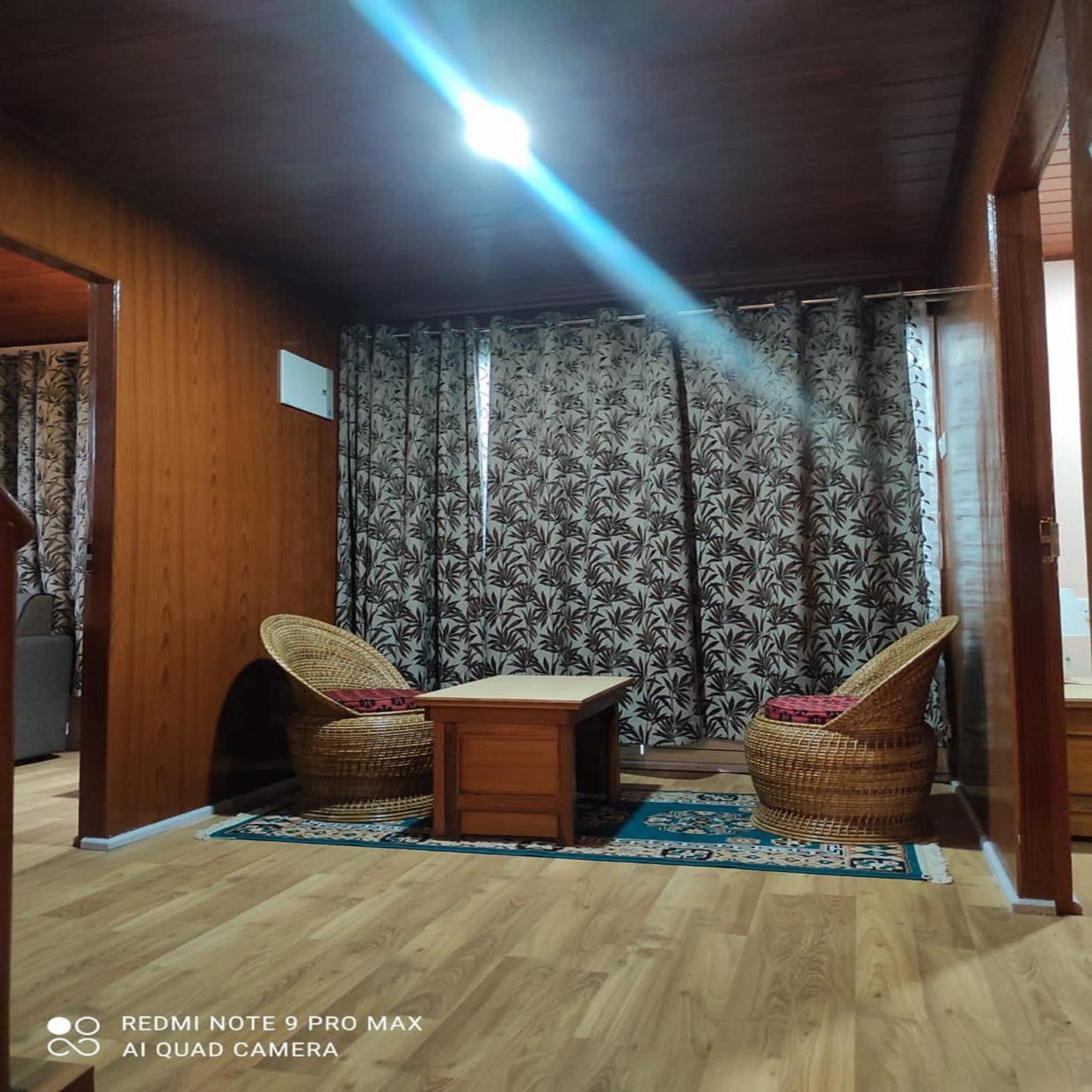 Kaluk Khim Homestay - Tap to explore photos
