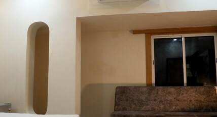HOTEL SURAMYA Room Type - SUIT