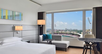 Courtyard by Marriott Navi Mumbai Room Type - Guest room, 1 King, Stadium view