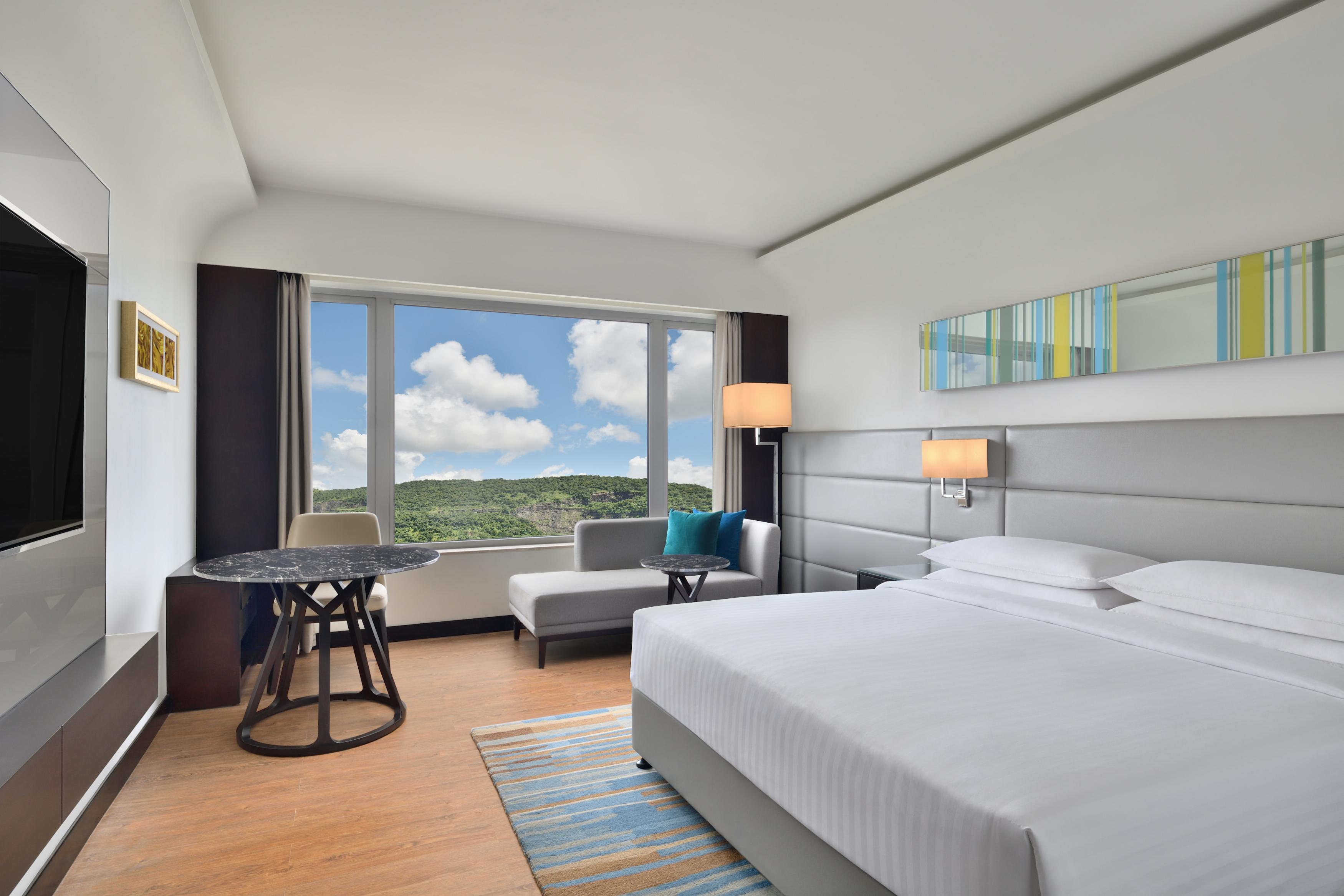 Courtyard by Marriott Navi Mumbai Room Type - Guest room, 1 King