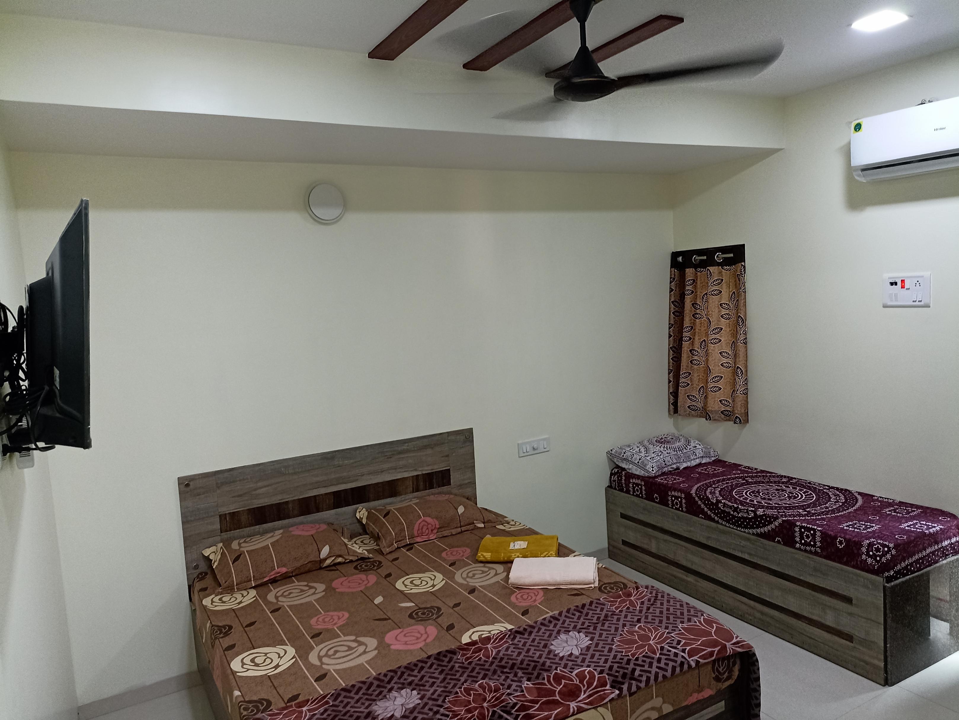 Ansh Holiday Home Room Type - AC Delux room