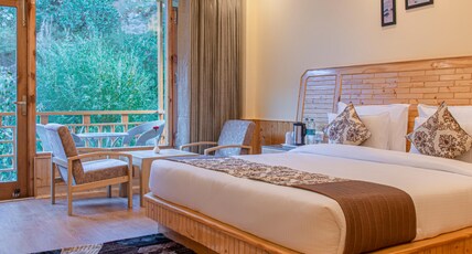 INDERASAN GUEST HOUSE Room Type - Luxury Room with Balcony