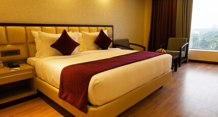 Forte Manor Room Type - Sree Padmanabhaswamy Temple View Room