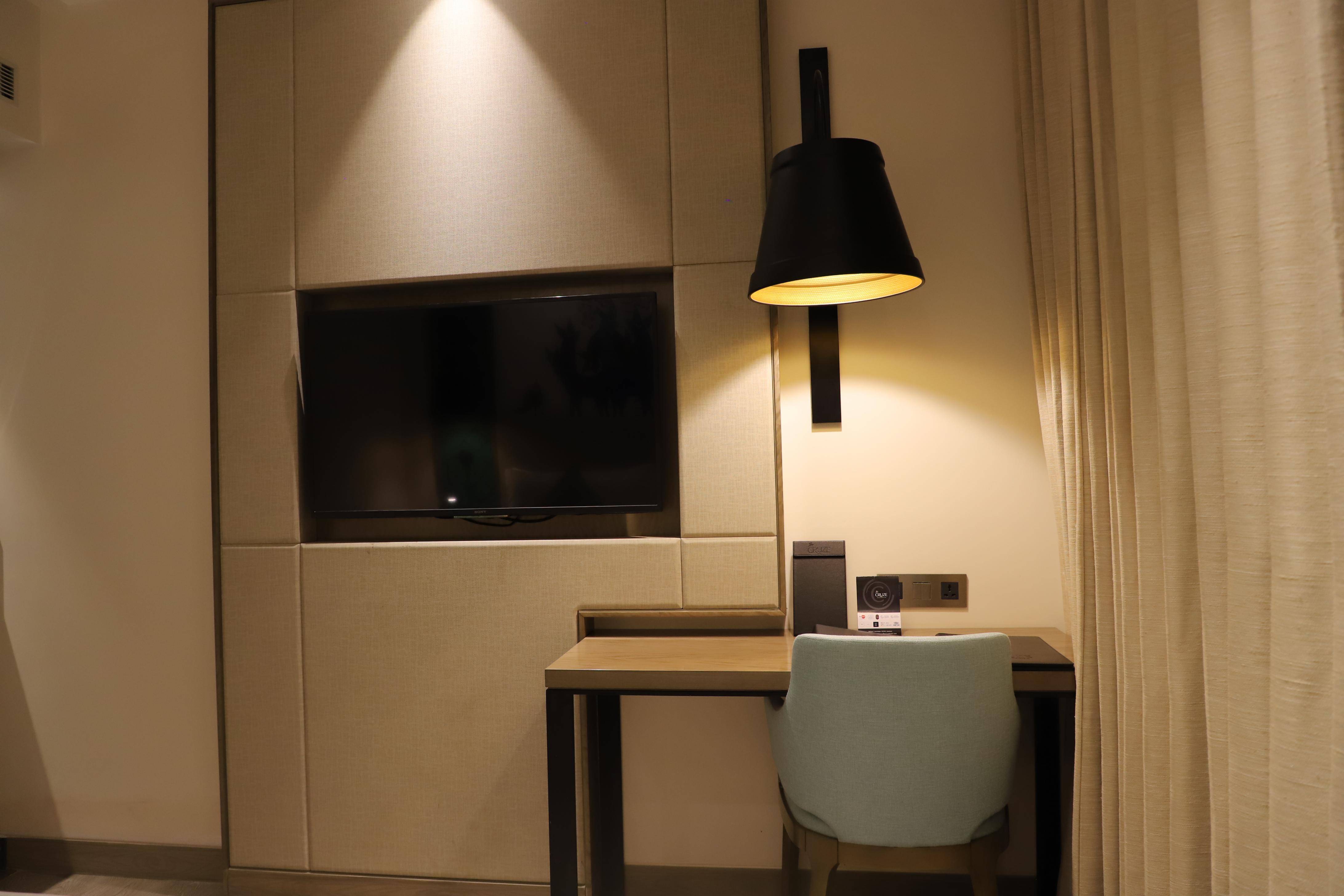 THE CRUZE PREMIUM BOUTIQUE HOTEL - Tap to explore photos