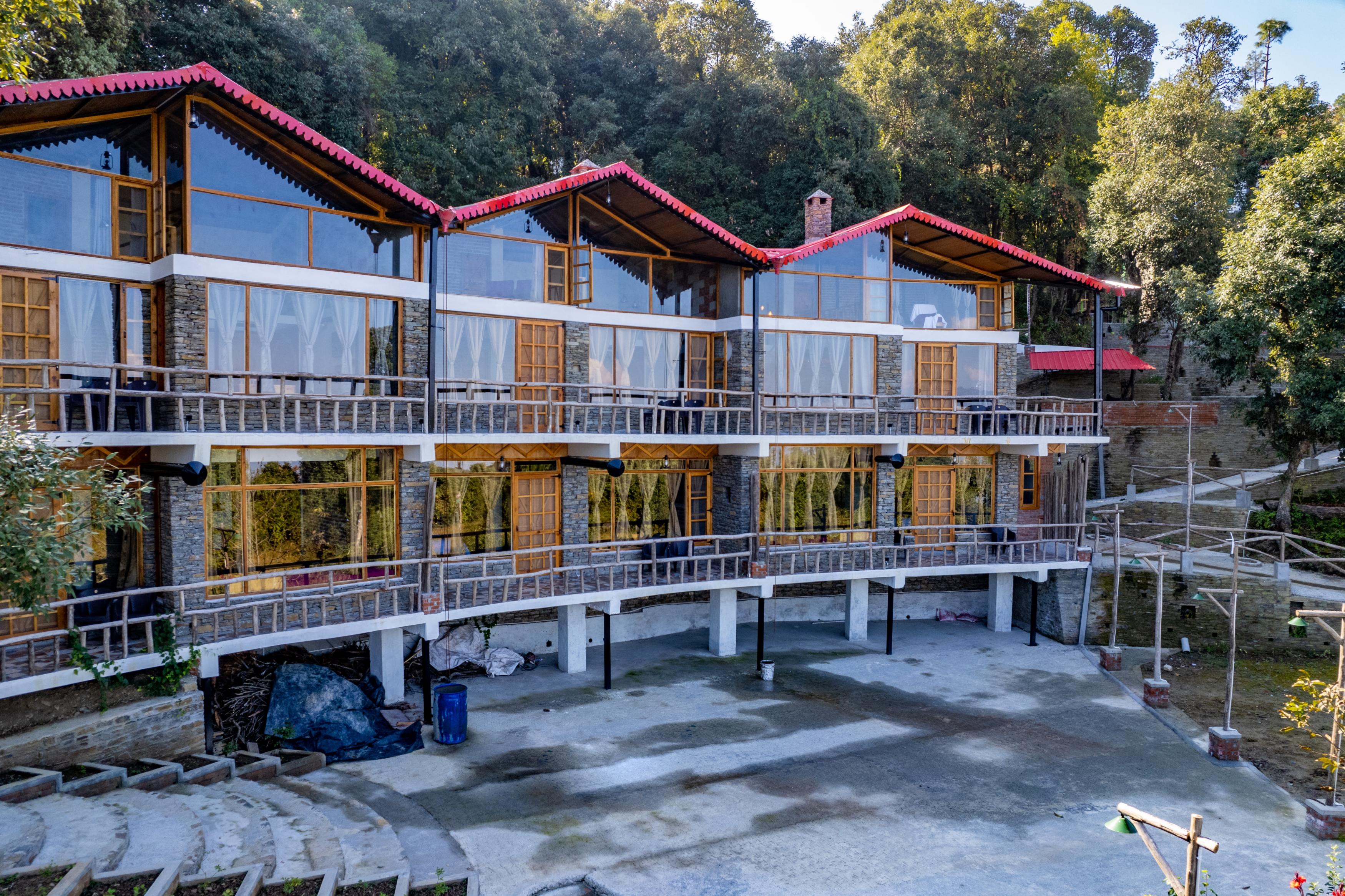 THE CEDAR CASTLE - Tap to explore photos