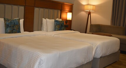 DNT Plaza Room Type - Deluxe Twin