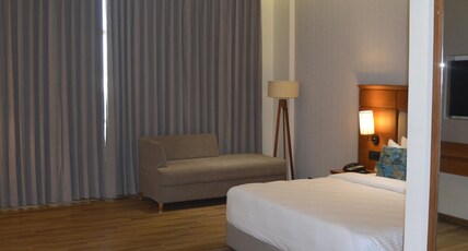 DNT Plaza Room Type - Executive Room