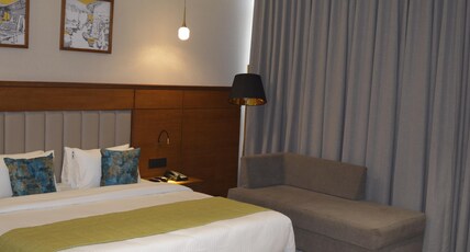 DNT Plaza Room Type - Suite Room