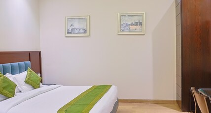 Amber Inn by Orion Hotels Room Type - Deluxe Double or Twin Room