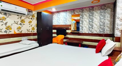 Raghunandan Guest House Room Type - Deluxe Triple Bed Room AC (Attched Bathroom) Raghunandan Guest House Room Type - Deluxe Triple Bed Room AC (Attched Bathroom)