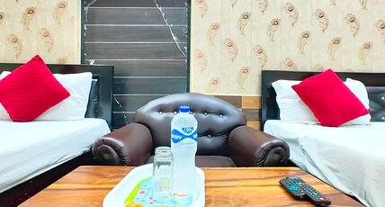 Raghunandan Guest House Room Type - Deluxe Four Bed Room AC (Attched Bathroom)